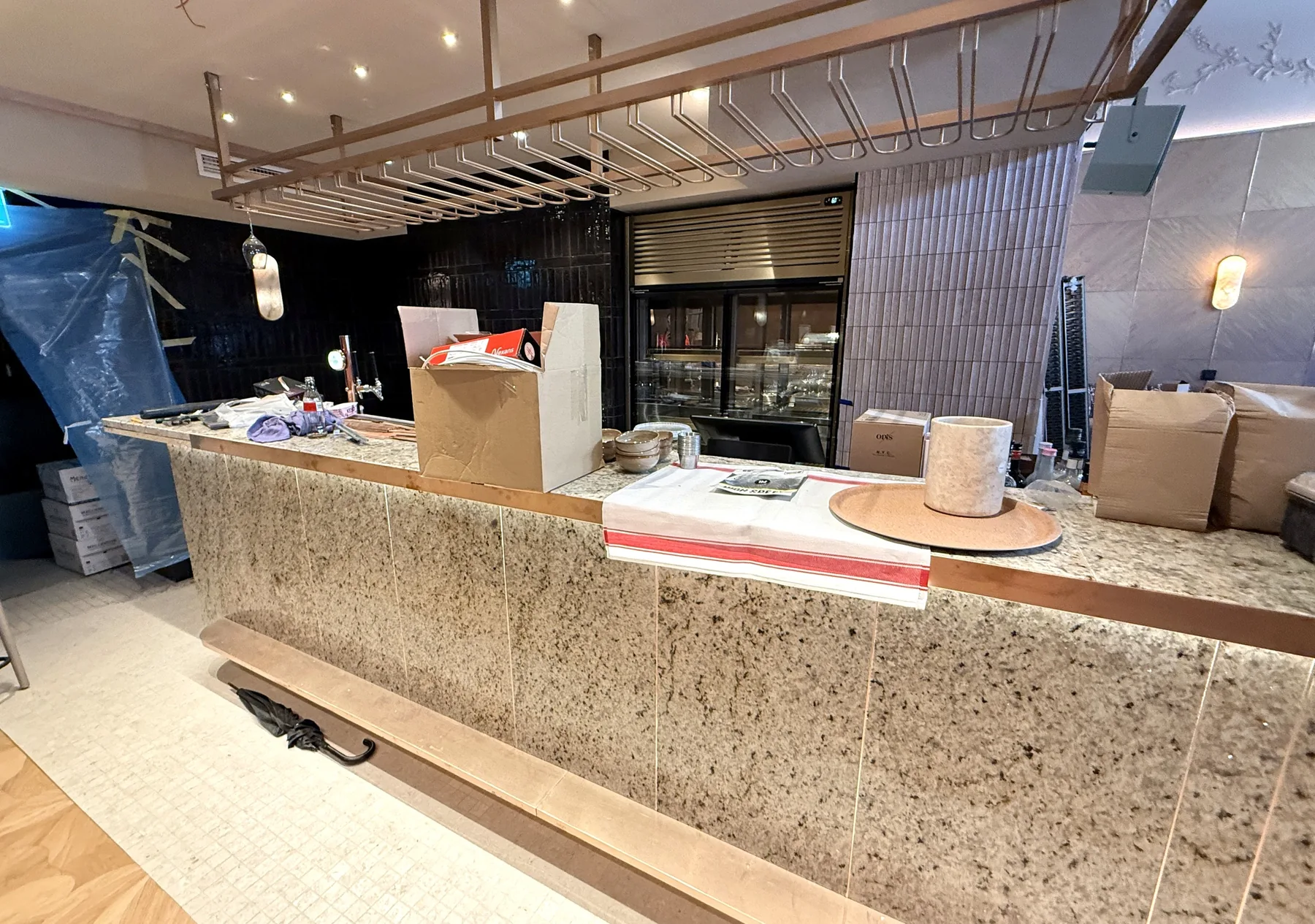 Installation of bar elements on site